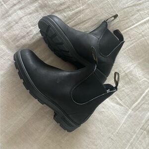BRAND NEW! Blundstone #510 Kid’s Chelsea Boots